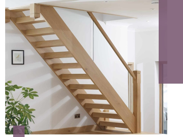 Изготовление деревянных лестниц под ключ в Сосновоборске для дома