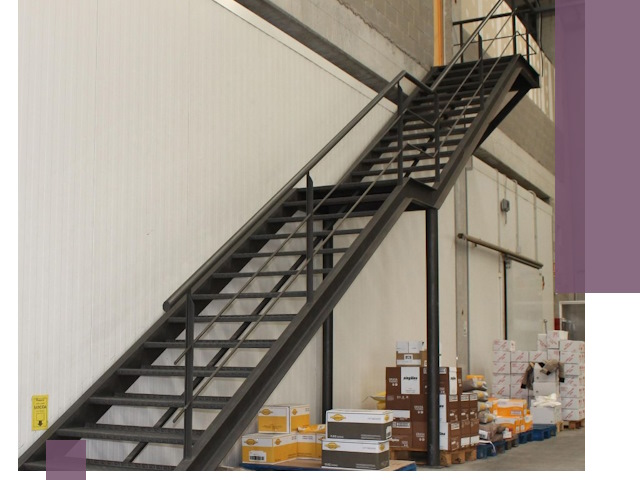 Лестницы для производства в Сосновоборске — изготовление и монтаж