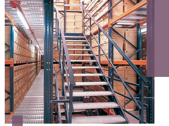 Лестницы складские прочные и безопасные под ключ в Сосновоборске