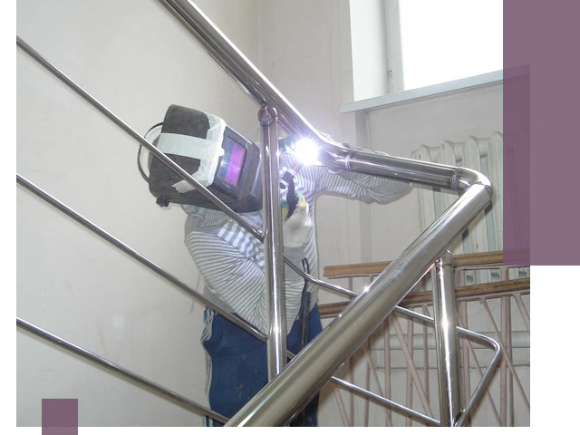 Монтаж перил и ограждений качественно в Сосновоборске