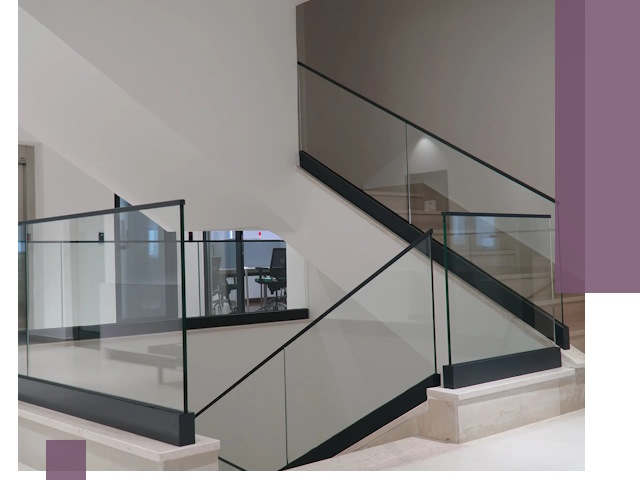 Стеклянные перила премиум-класса с установкой в Сосновоборске