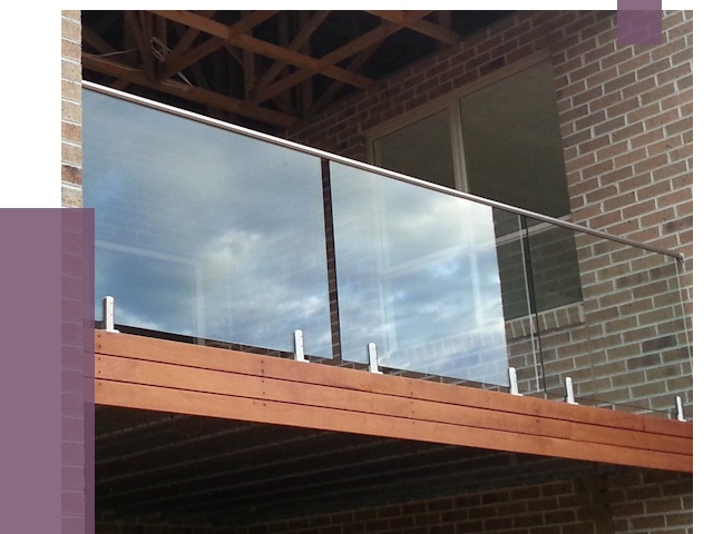 Стеклянные парапеты на крыше и террасе в Сосновоборске от 11638 руб. | ПРОЛЁТ-Ссб