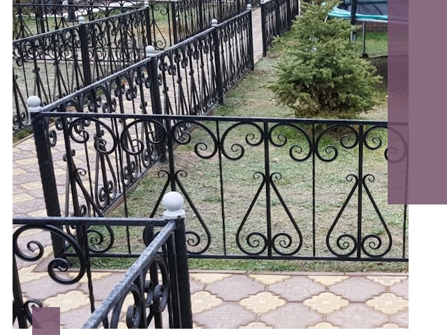 Кованые газонные ограждения под ключ в Сосновоборске